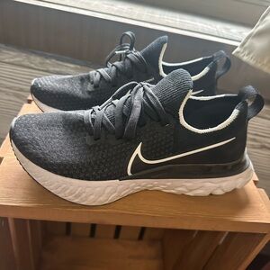 Women’s Nike Infinity React